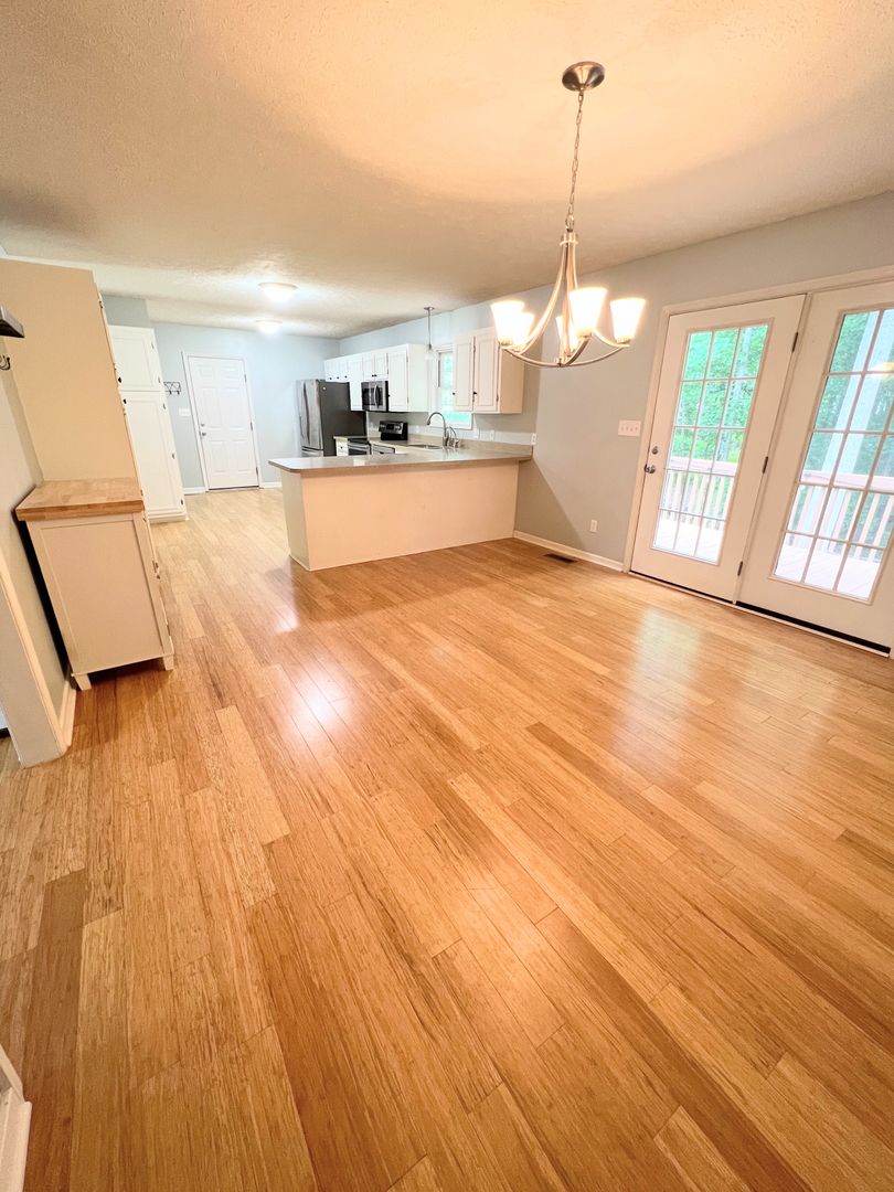 108 Fieldstone Court 6 of 12