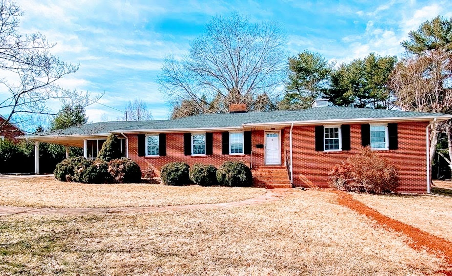 Lynchburg House: 715 Chinook Place