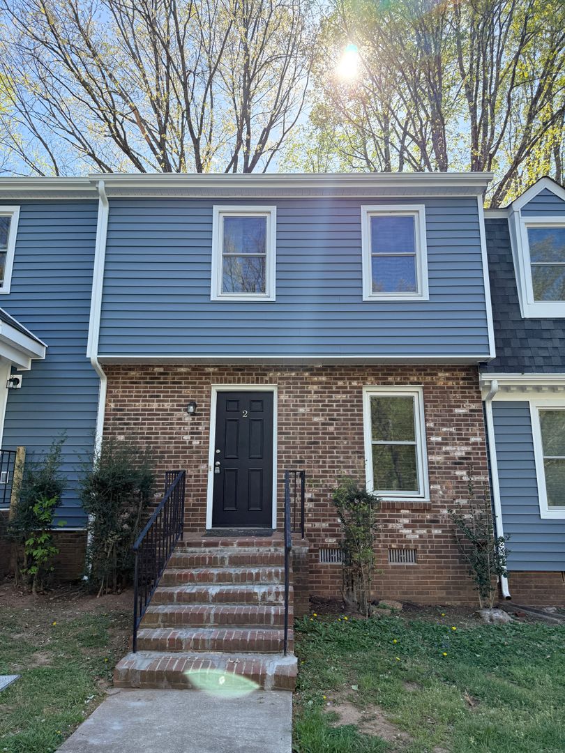 Lynchburg Apartment: 1711 Wards Ferry Road