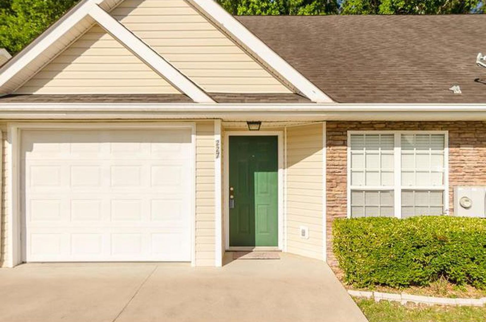 Augusta Townhome: 227 Caldwell Circle