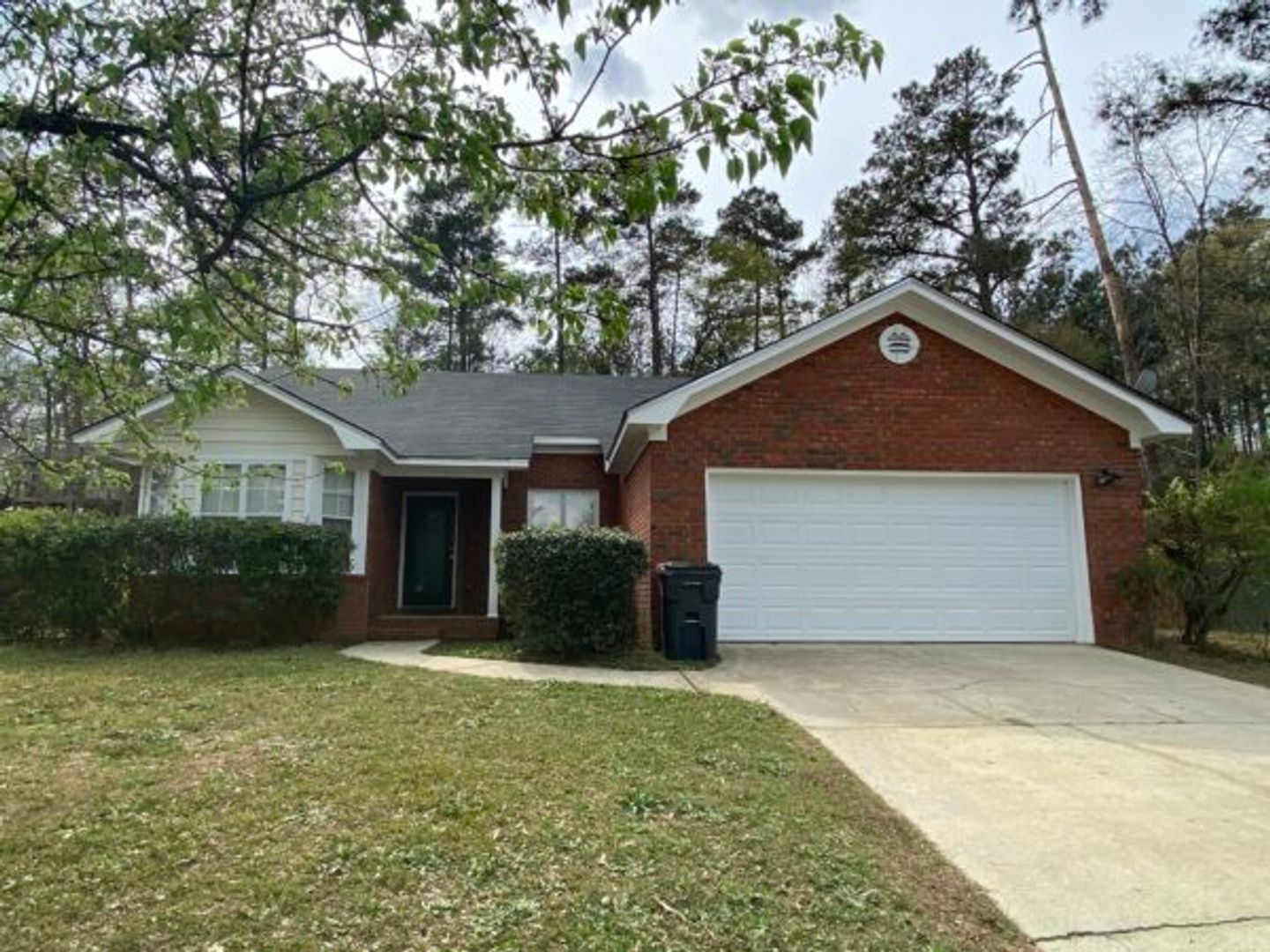 Grovetown House: 1010 Salford Place