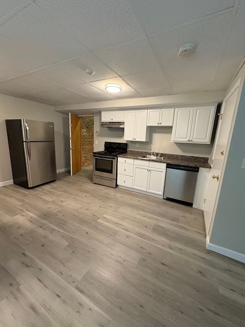 Revere Apartment: 566 Beach St
