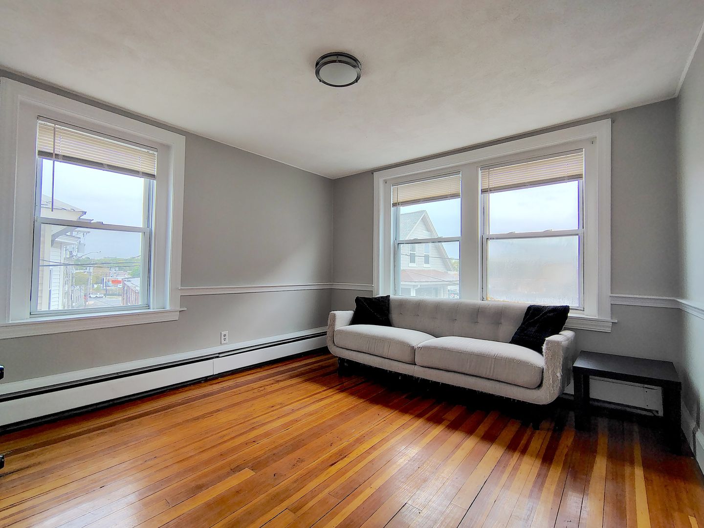 Salem Apartment: 260 Washington St