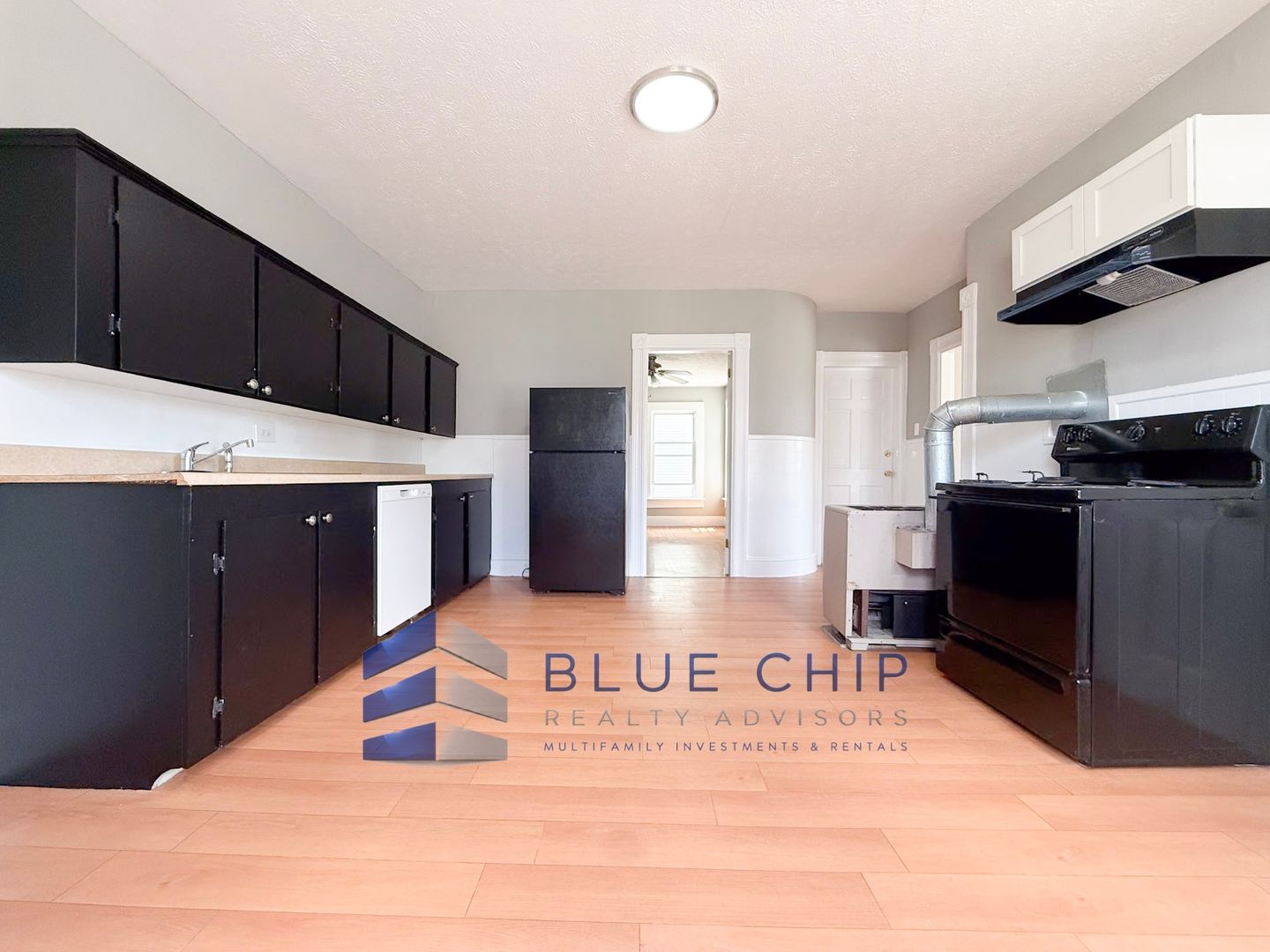 Manchester Apartment: 402 Auburn St