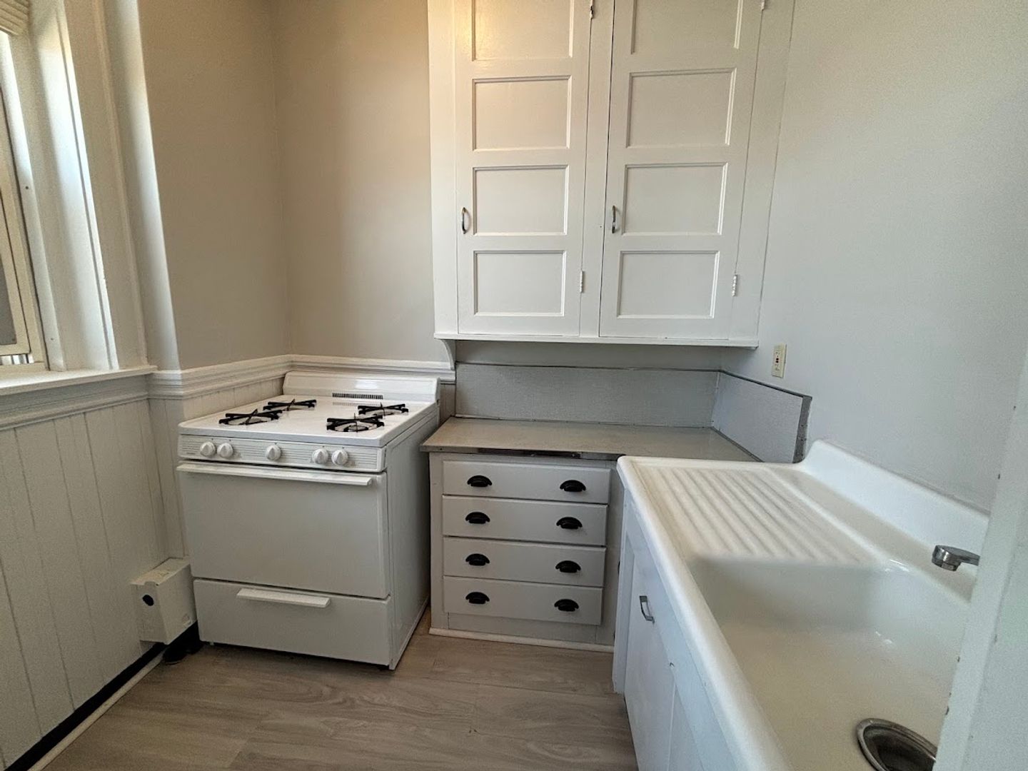 Salem Apartment: 1 Harbor St