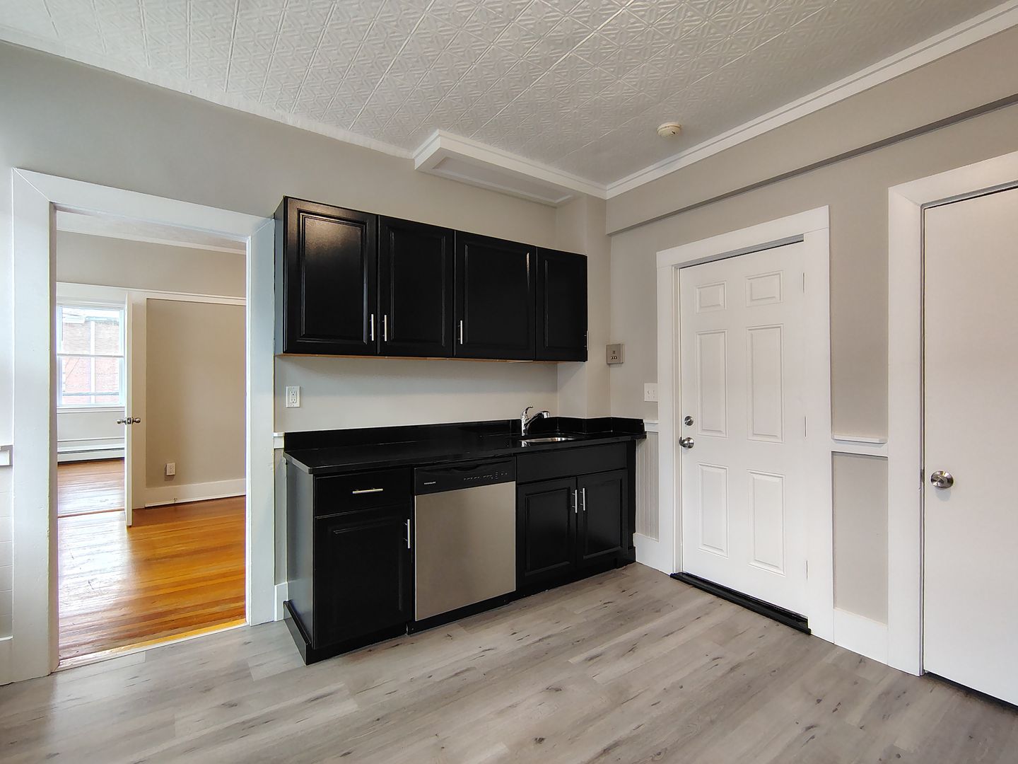 East Boston Apartment: 142 Gove St