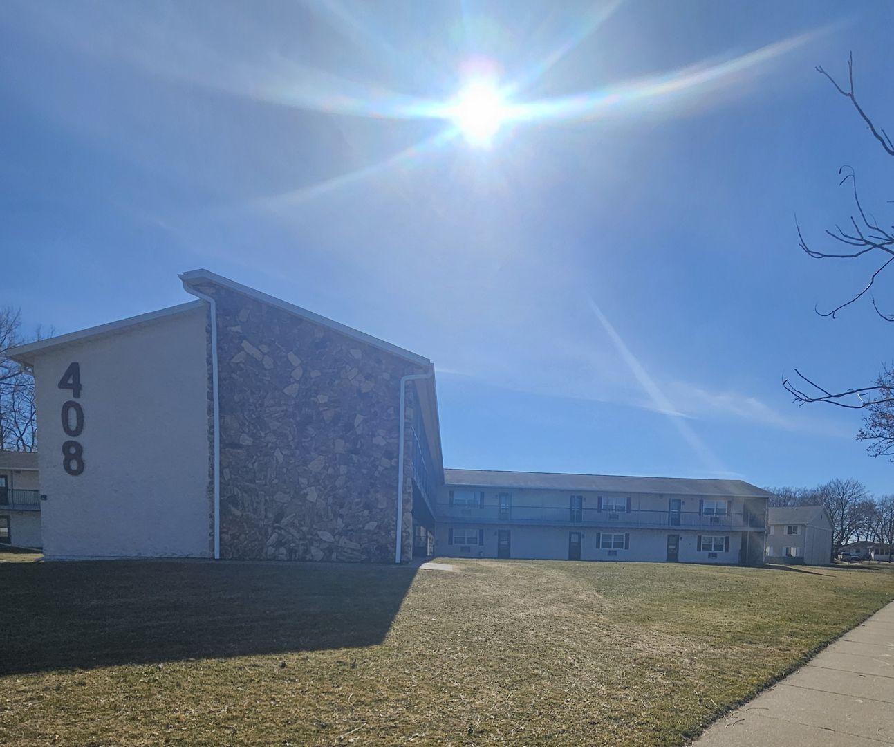 Onalaska Apartment: 408,416, 510 Quincy Street