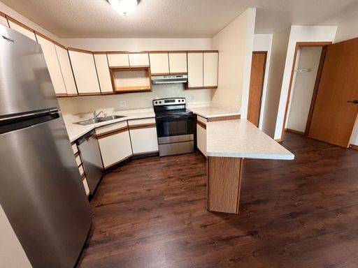 1st Month FREE! Charming 2nd Floor 1 Bedroom Overlooking the Black River! – photo 1