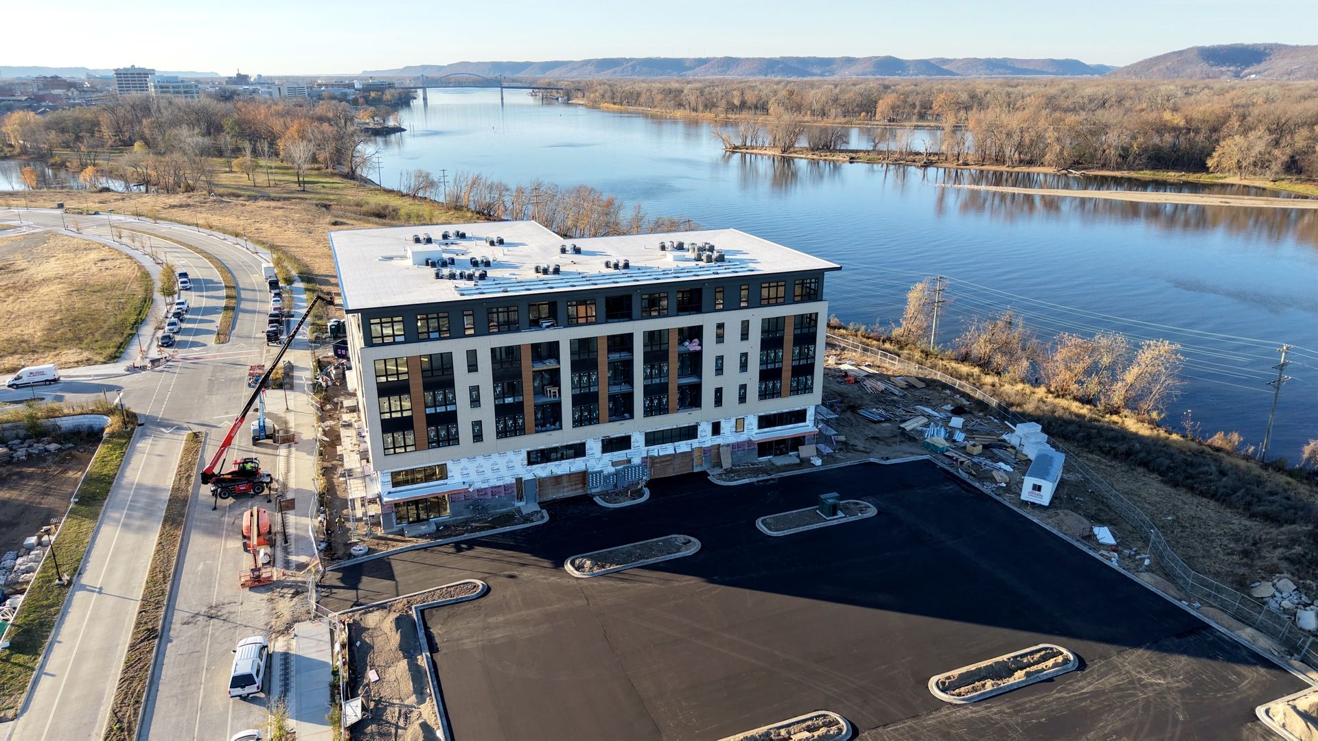 La Crosse Apartment: 55 River Bend Road