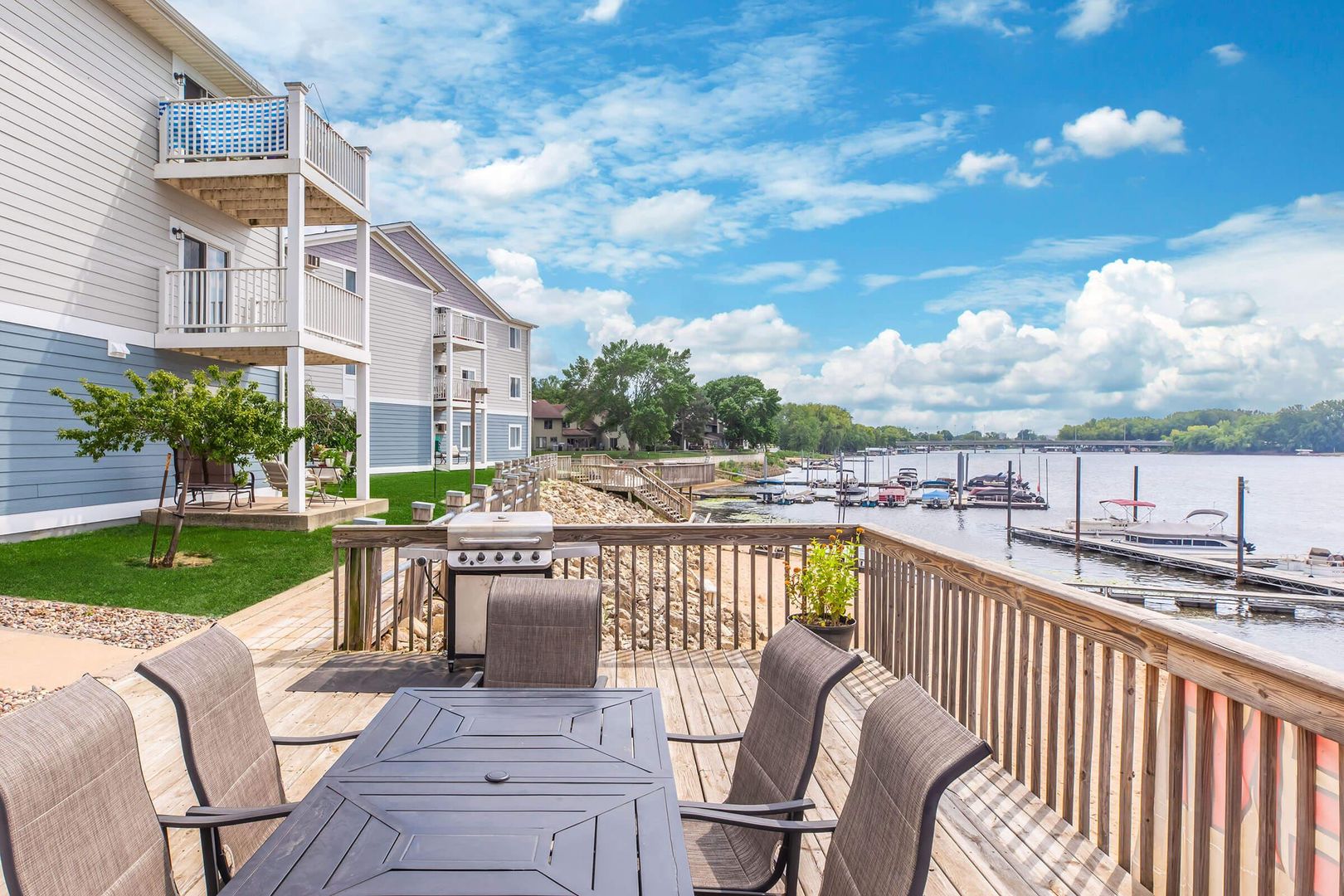 La Crosse Apartment: 403 Gillette Street