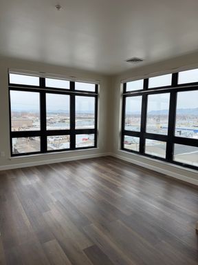 Brand New 3 bedroom- In the Heart of La Crose – photo 1