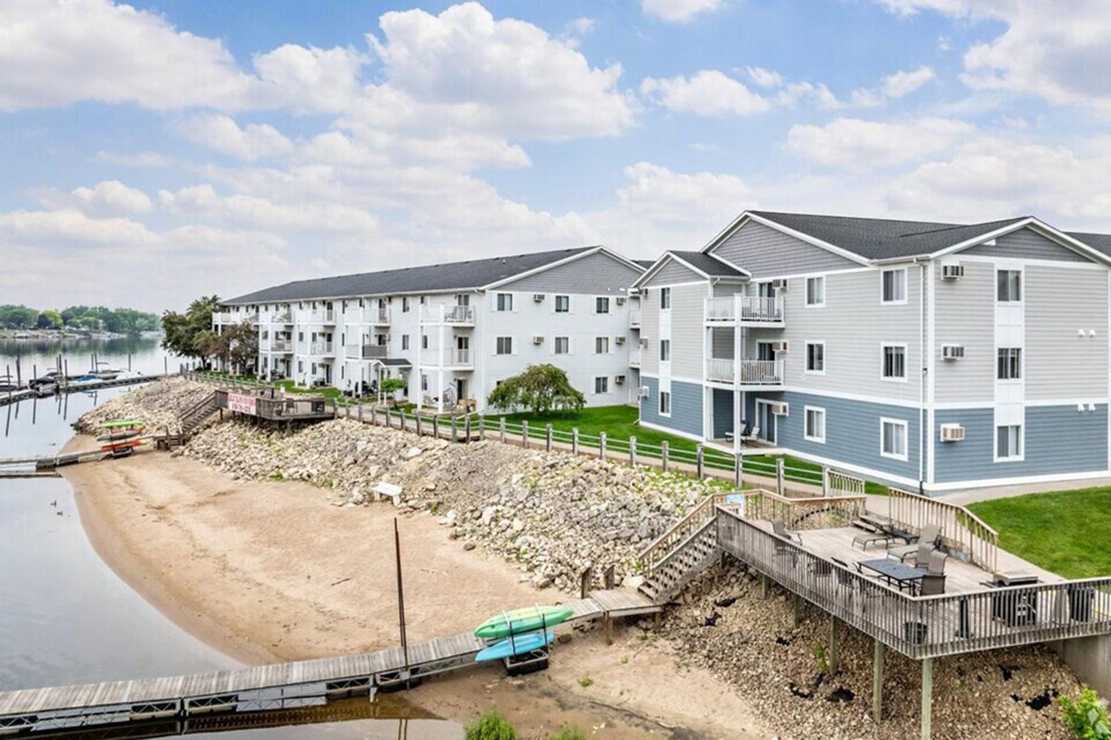 La Crosse Apartment: 403 Gillette Street