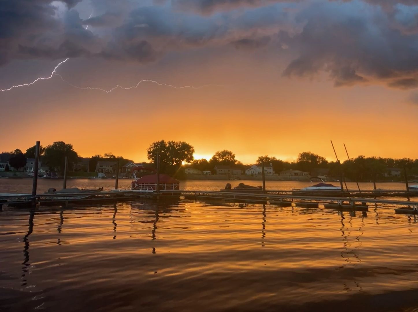 La Crosse Apartment: 403 Gillette Street