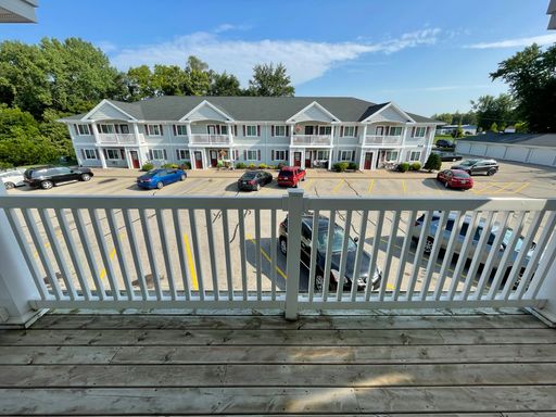 930 Linden Dr #201, Holmen, WI 54636