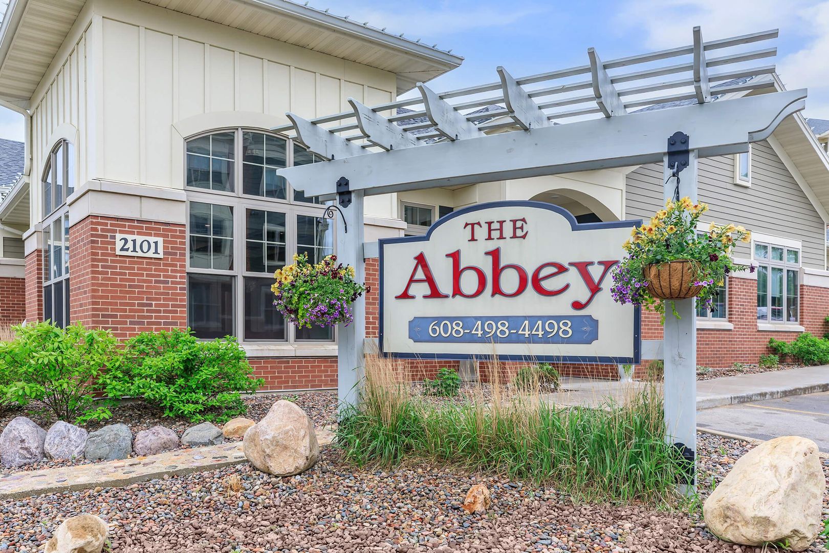Onalaska Apartment: 2101 Abbey Road