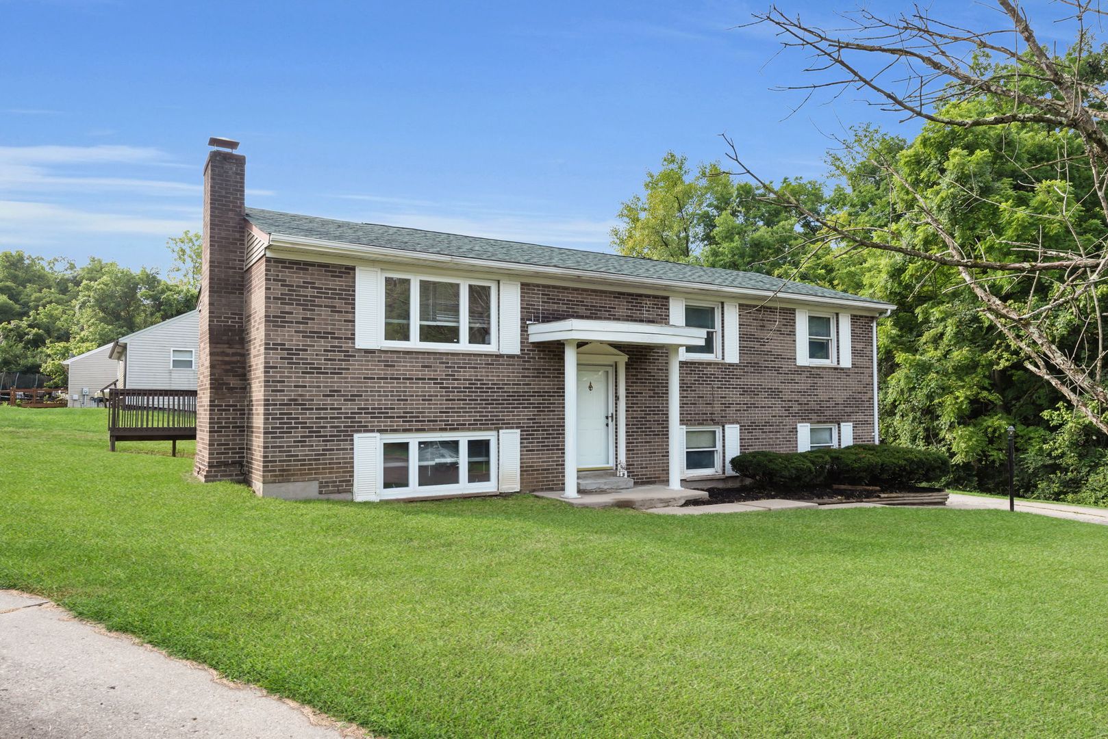 PHC- QUEENSWOOD DR. 2700 2 of 12