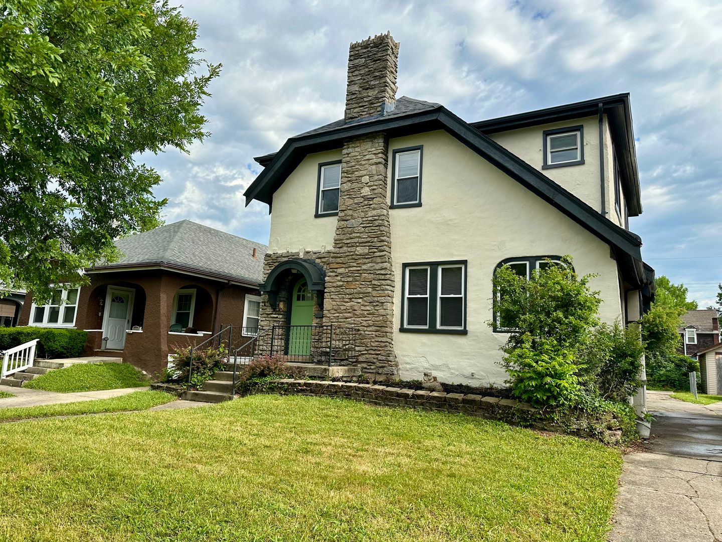 Cincinnati House: 1850 Northcutt Ave.