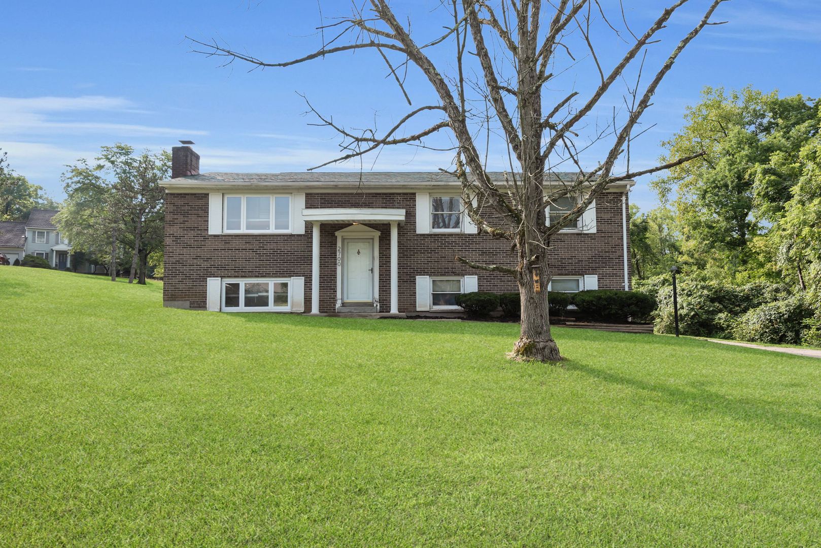 Cincinnati House: 2700 Queenswood Dr.