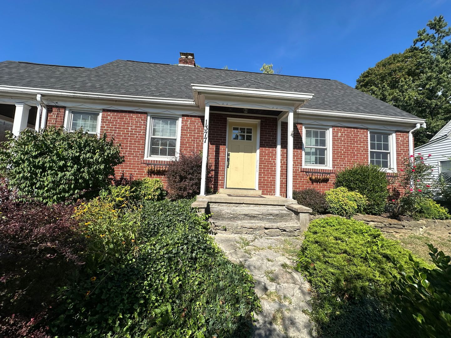 Cincinnati House: 1377 Collinsdale Ave.
