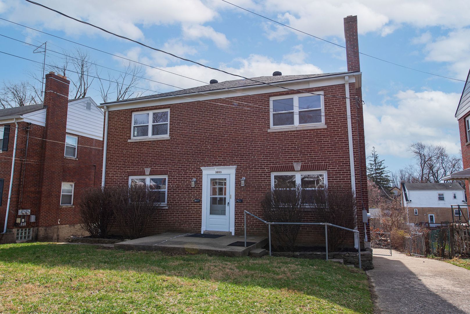 Cincinnati Apartment: 3053 N. Hegry Cir.