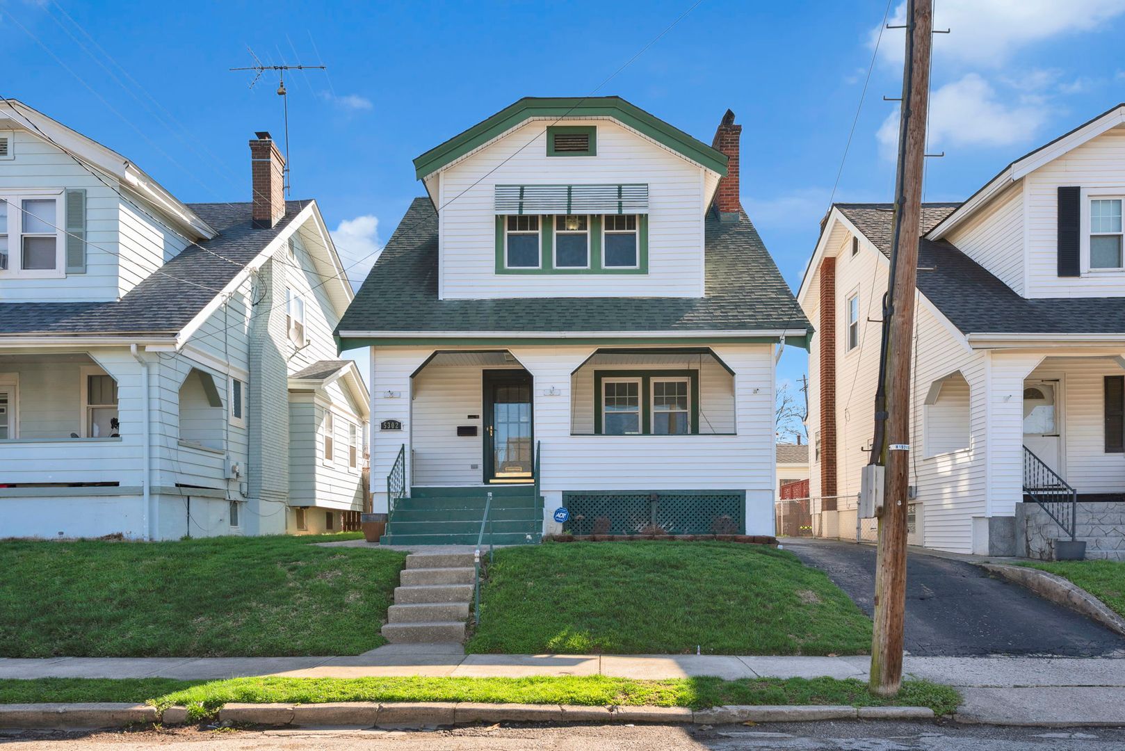 Cincinnati House: 5302 Globe Ave.