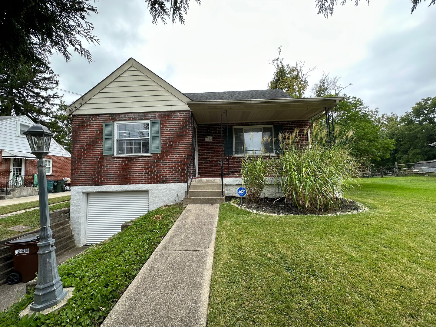 Cincinnati House: 5156 Valley Ridge Rd.