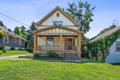 Cheviot- Adorable 3 Bed 2 Bath – photo 1