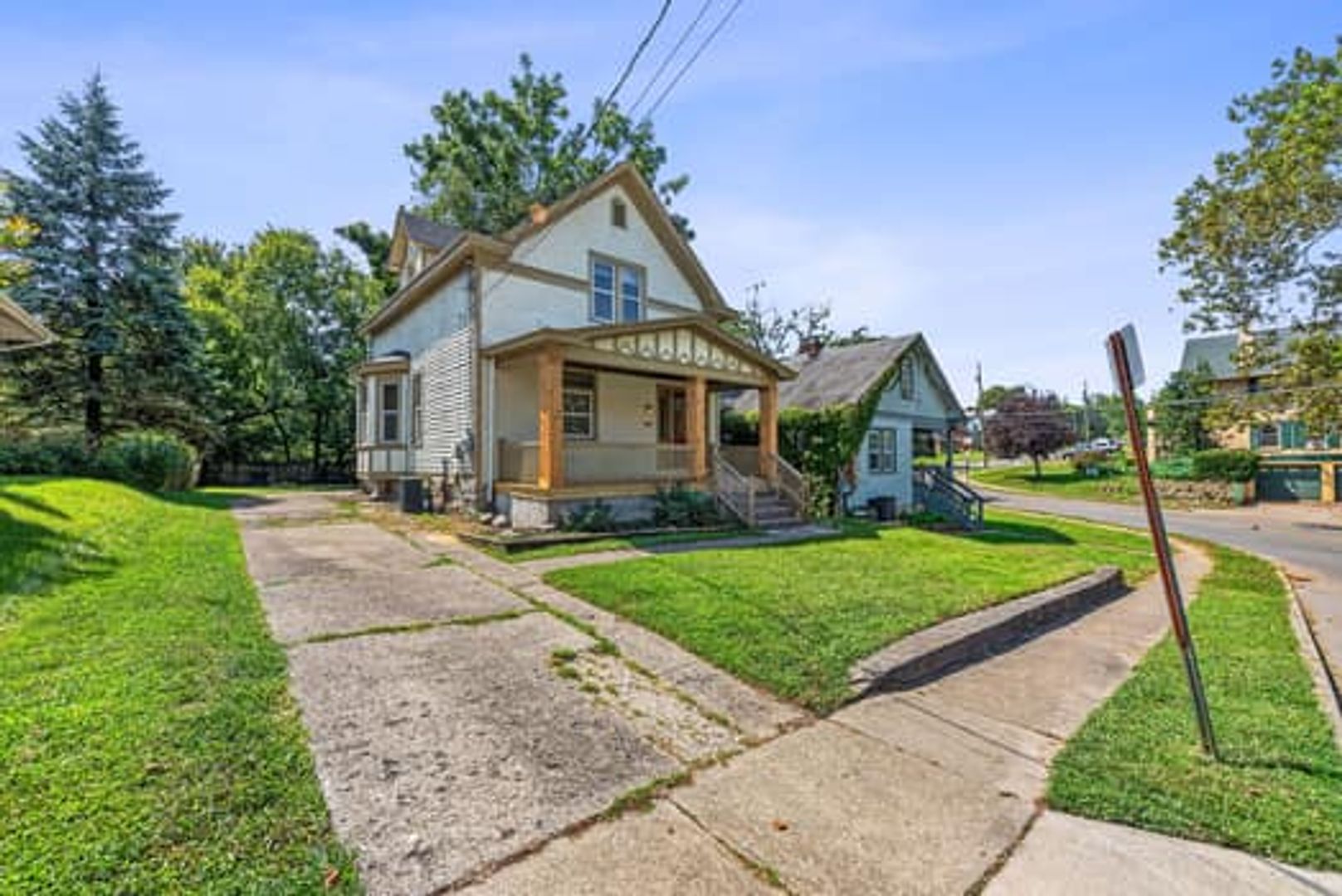 PHC- ST. MARTINS PL. 3819 3 of 12