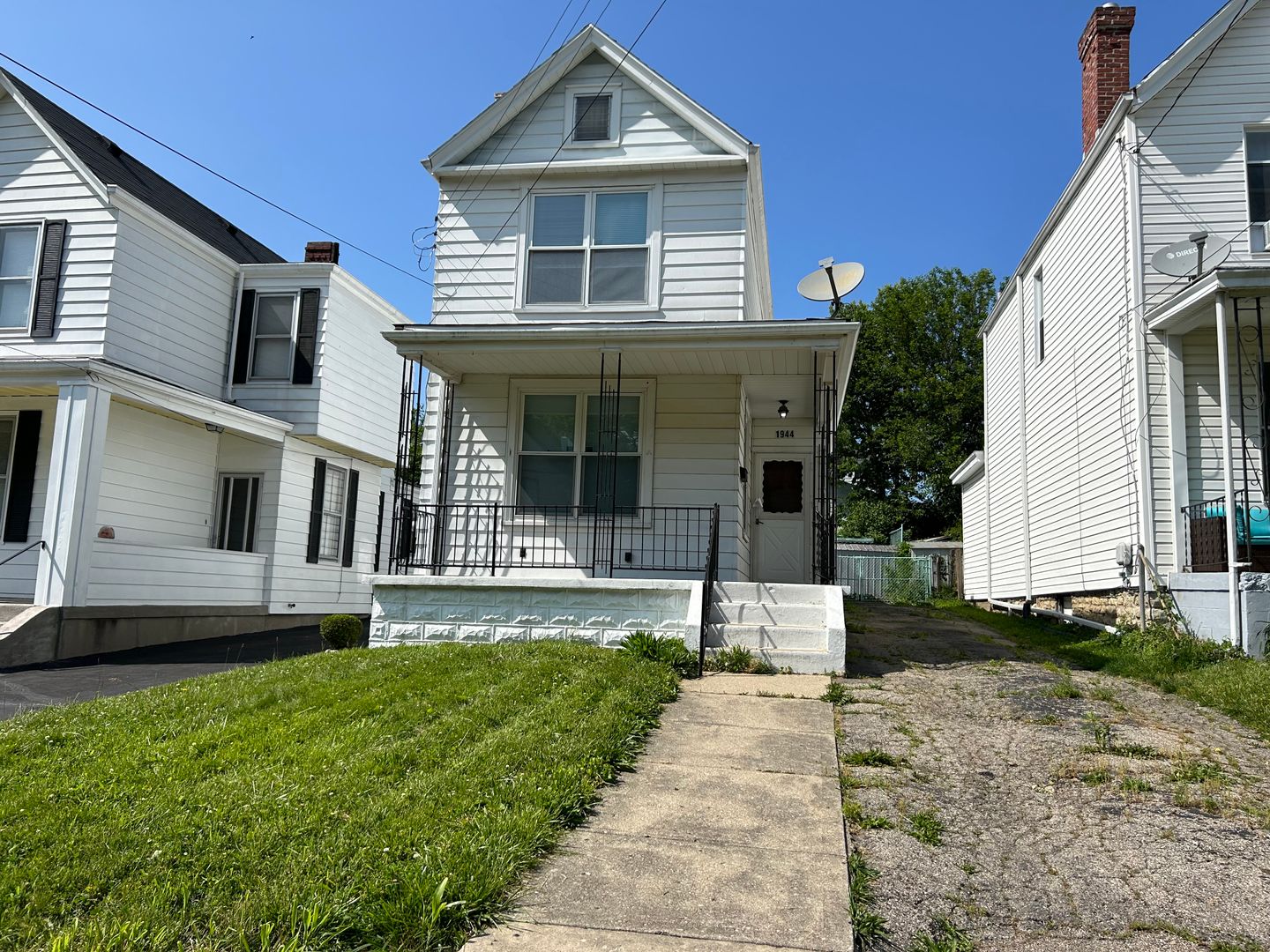 Cincinnati House: 1944 Elm Ave.