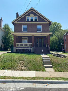 CHEVIOT - Spacious 3 bed unit on 2nd & 3 floors of 2 family. – photo 1