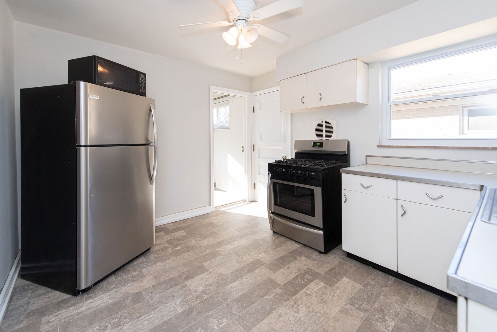 CTWR- NEISEL AVE 3071 17 of 46