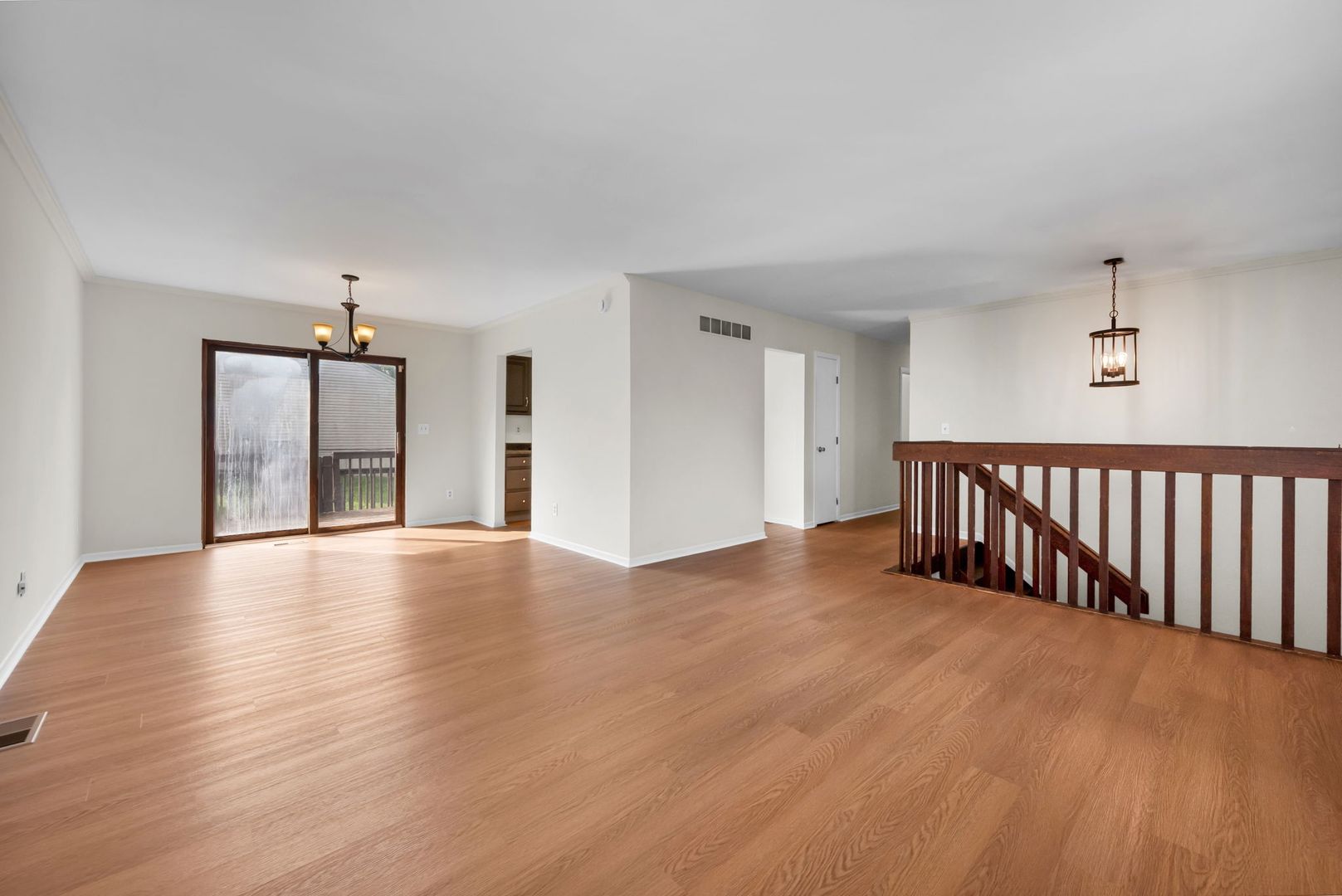 PHC- QUEENSWOOD DR. 2700 6 of 12