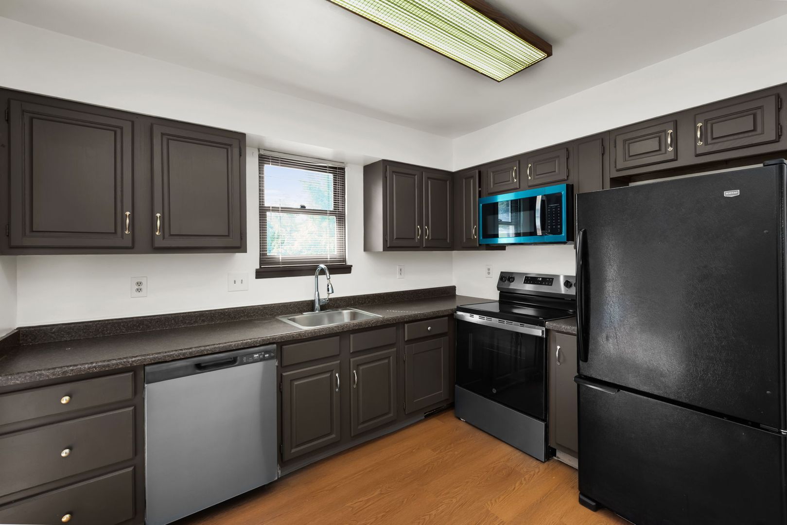 PHC- QUEENSWOOD DR. 2700 10 of 12