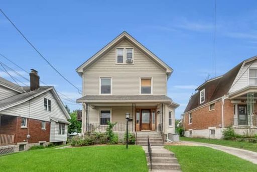 Spacious 2 Bedroom Duplex- CHEVIOT – photo 1