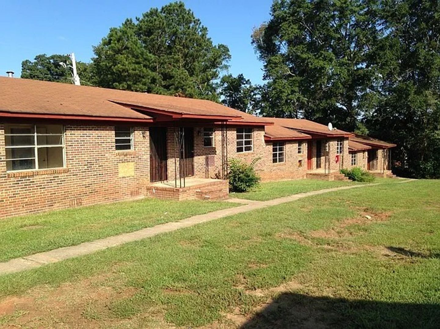Griffin Apartment: 805 North Ave