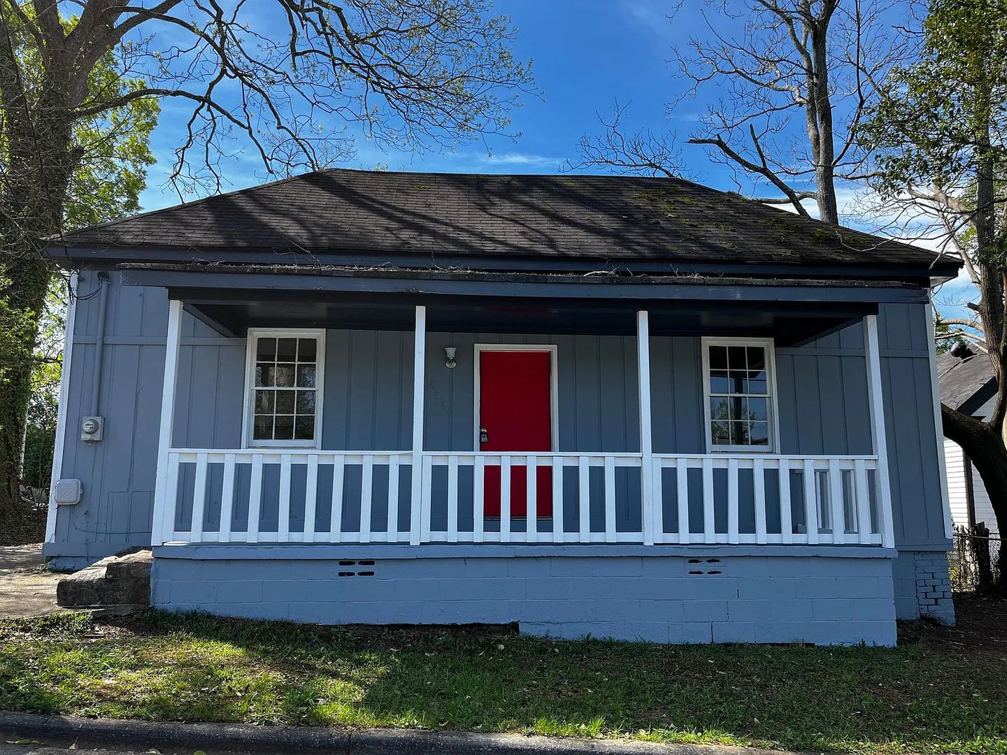 Griffin Apartment: 328 N 13th St