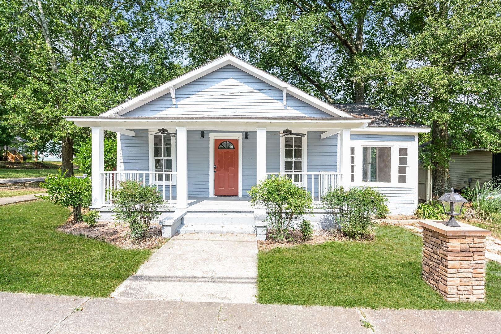 Griffin House: 101 N 14th St