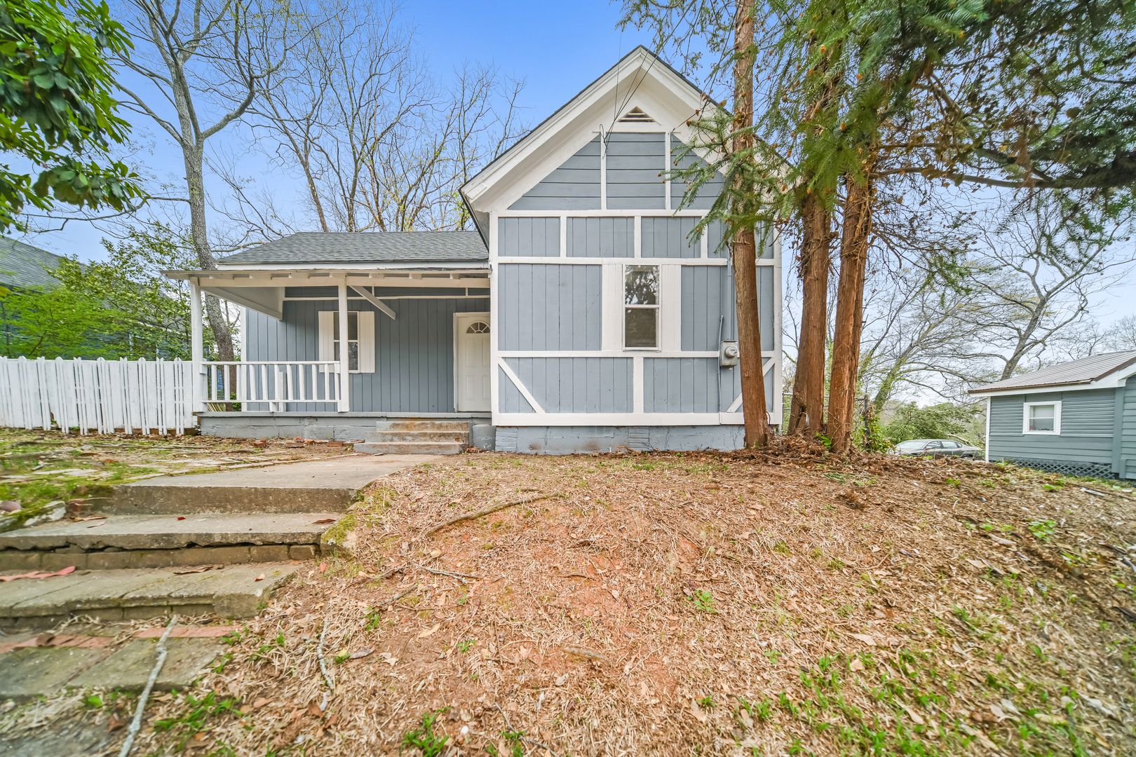Griffin House: 317 N 4th St