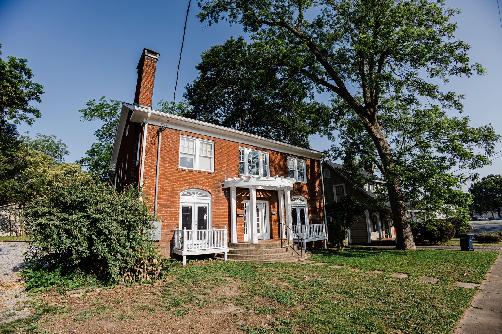 Griffin Apartment: 217 South 11 Street