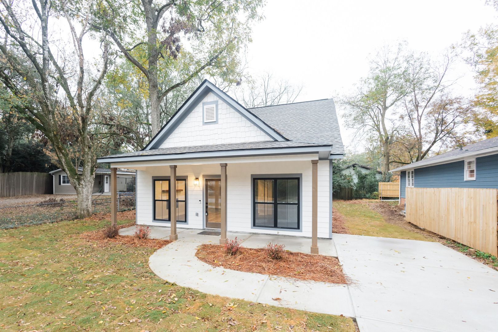 Griffin House: 824 W Broad St