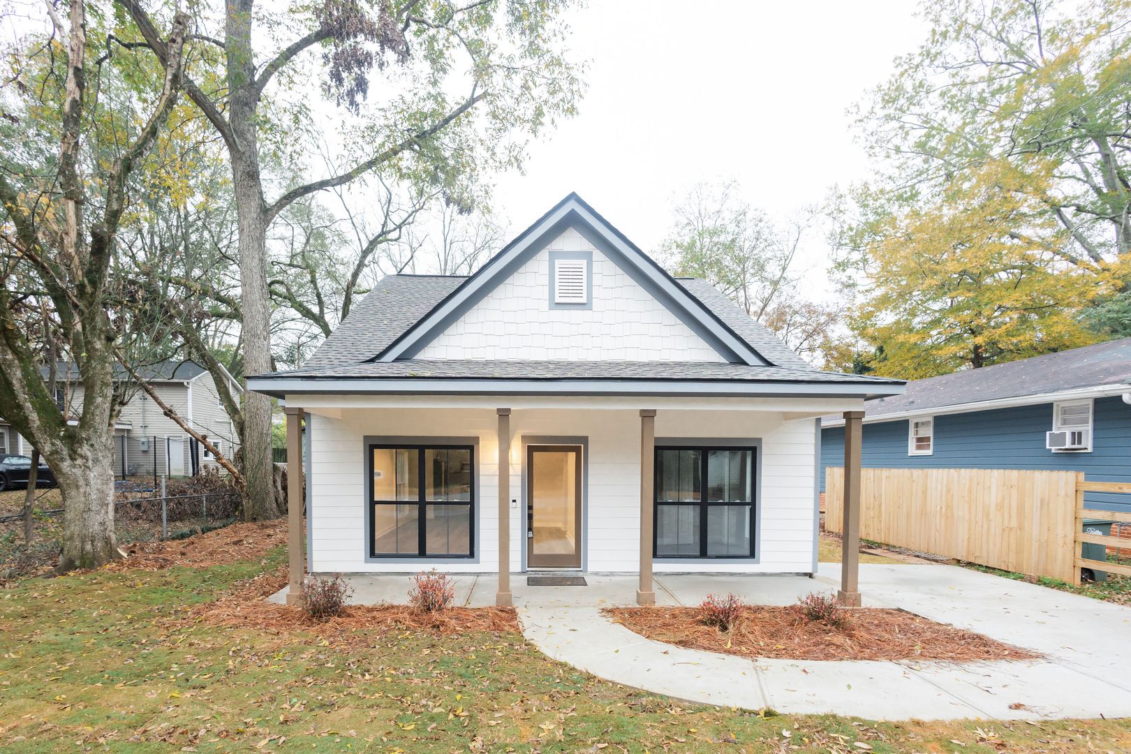 Griffin House: 824 W Broad St
