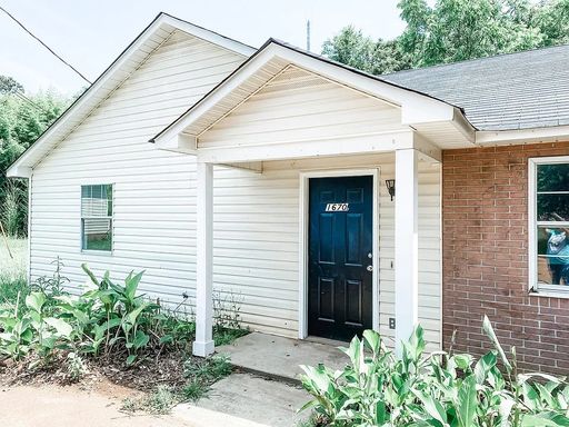 2 Bedroom Multi-Family Home – 1670 High Falls Rd - Unit B, Griffin, GA 30223