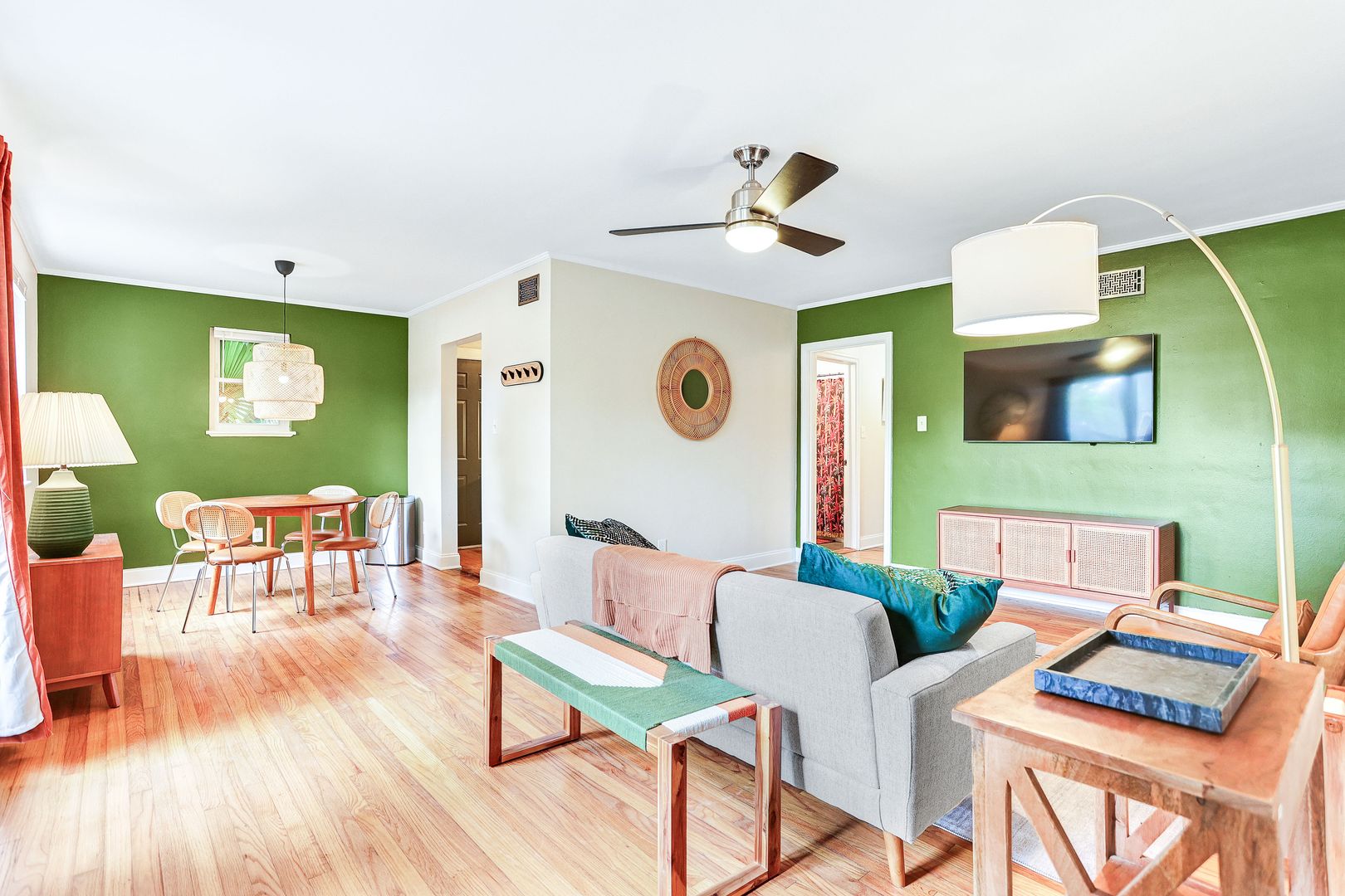 Savannah Apartment: 53 East 66th Street