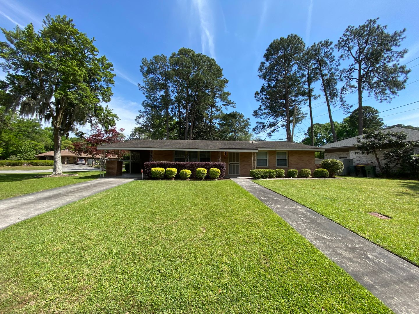 Savannah House: 220 Oxford Drive