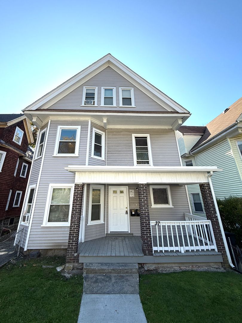 Dorchester Apartment: 37 Ashmont Street