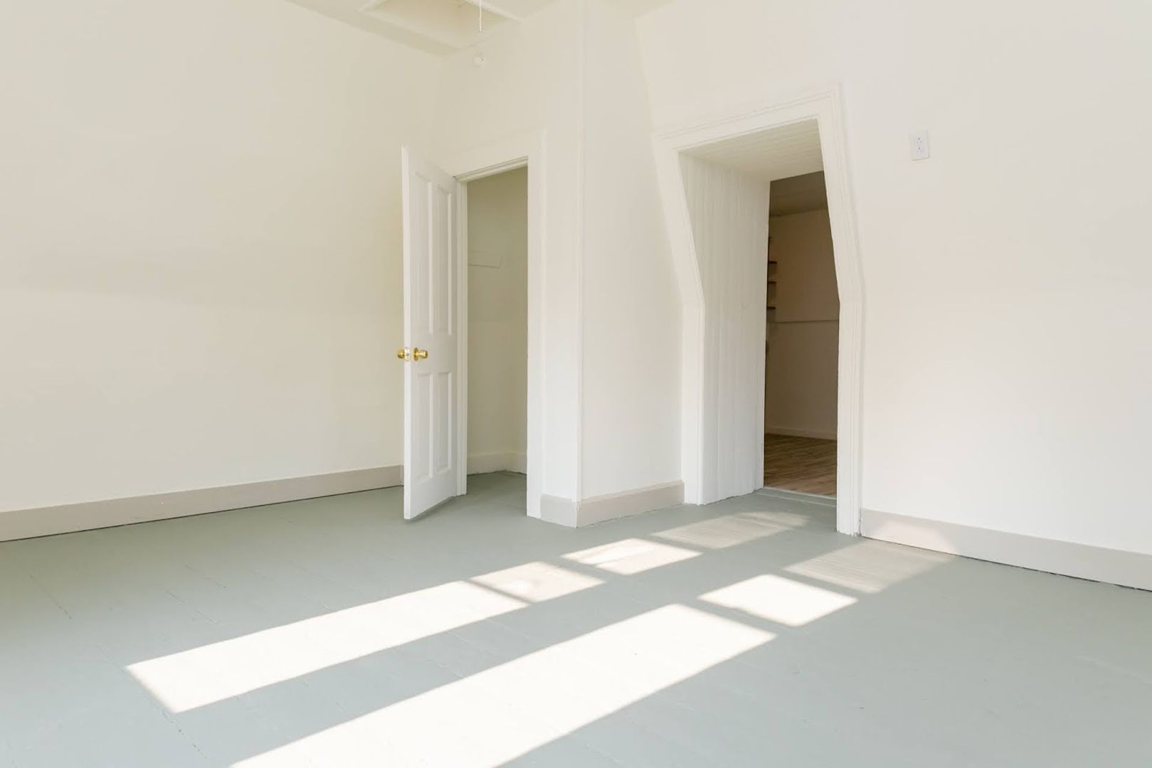 Bennington Apartment: 324 Pleasant Street