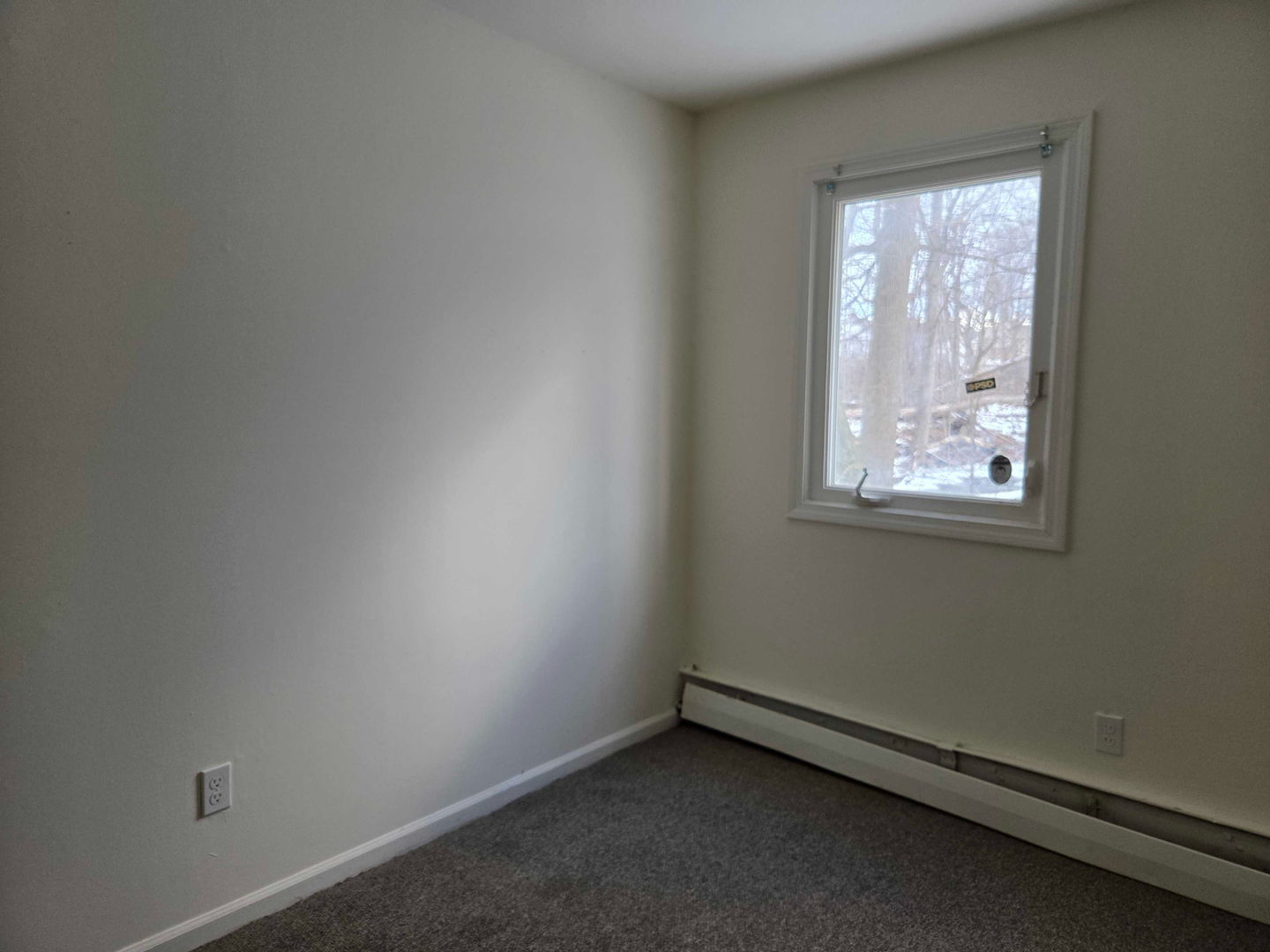 Bennington Apartment: 326 Pleasant Street