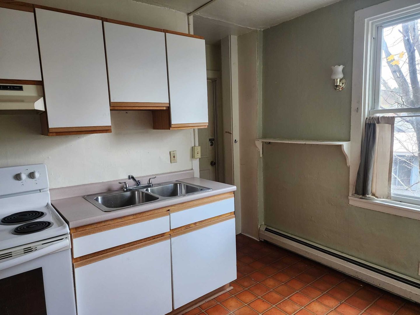 Brattleboro Apartment: 55 South Main