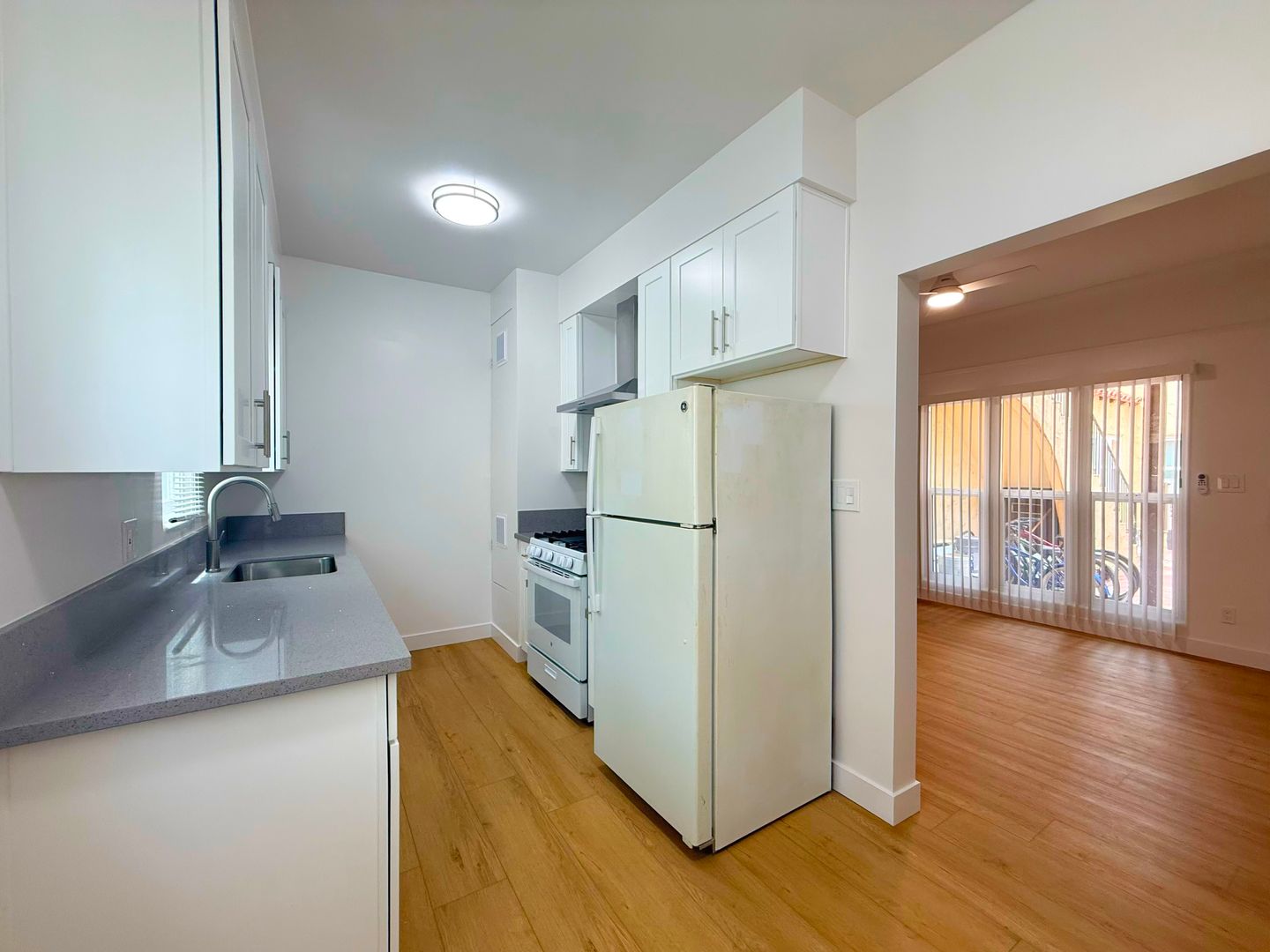 San Diego Apartment: 1725 Sunset Cliffs Blvd.