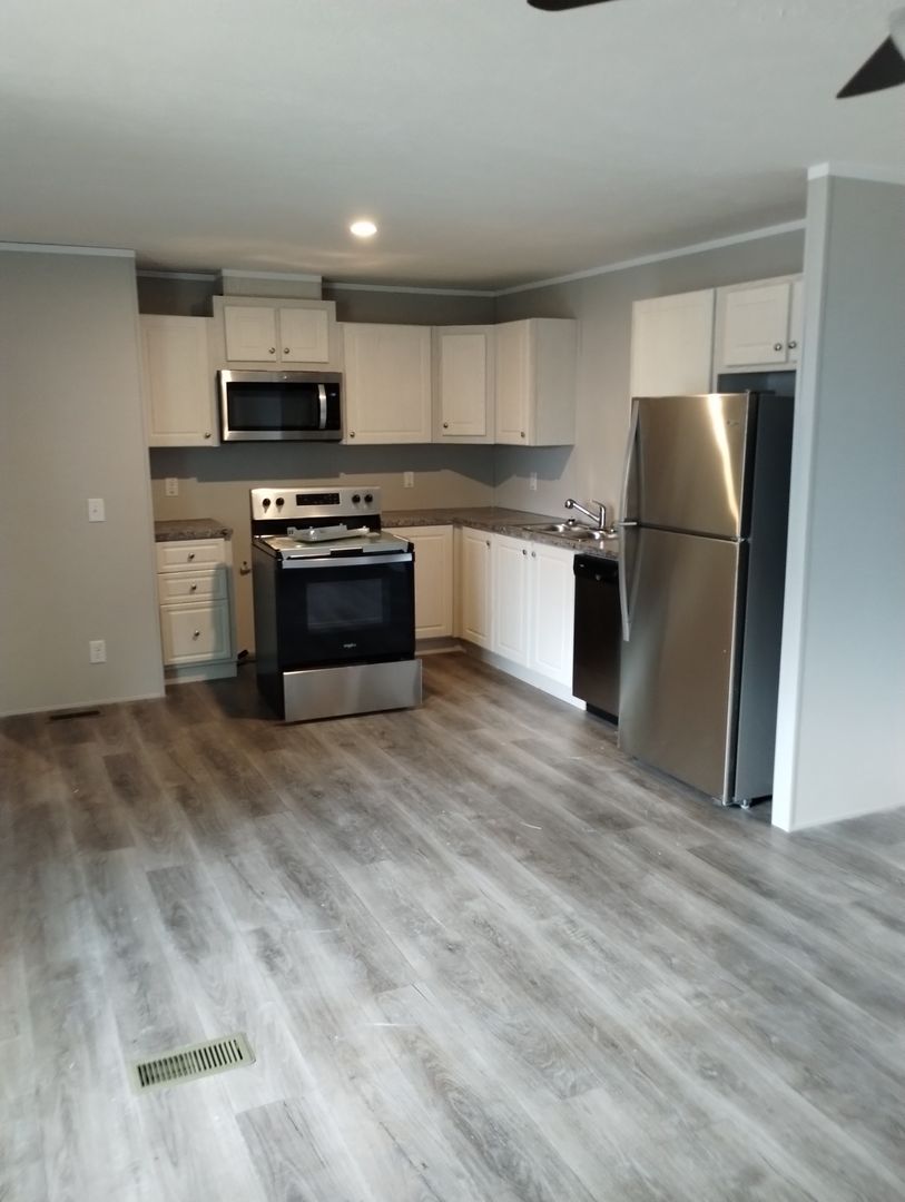 Muncie Apartment: 5600 W. Kilgore Avenue